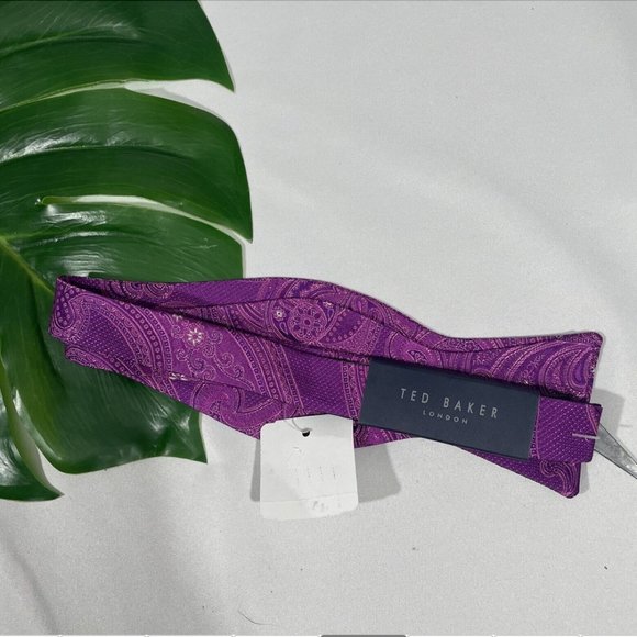 NWT $80‎ Ted Baker London [ MEN ] Preakness Paisley Silk Bow Tie in Berry Purple - Picture 4 of 9